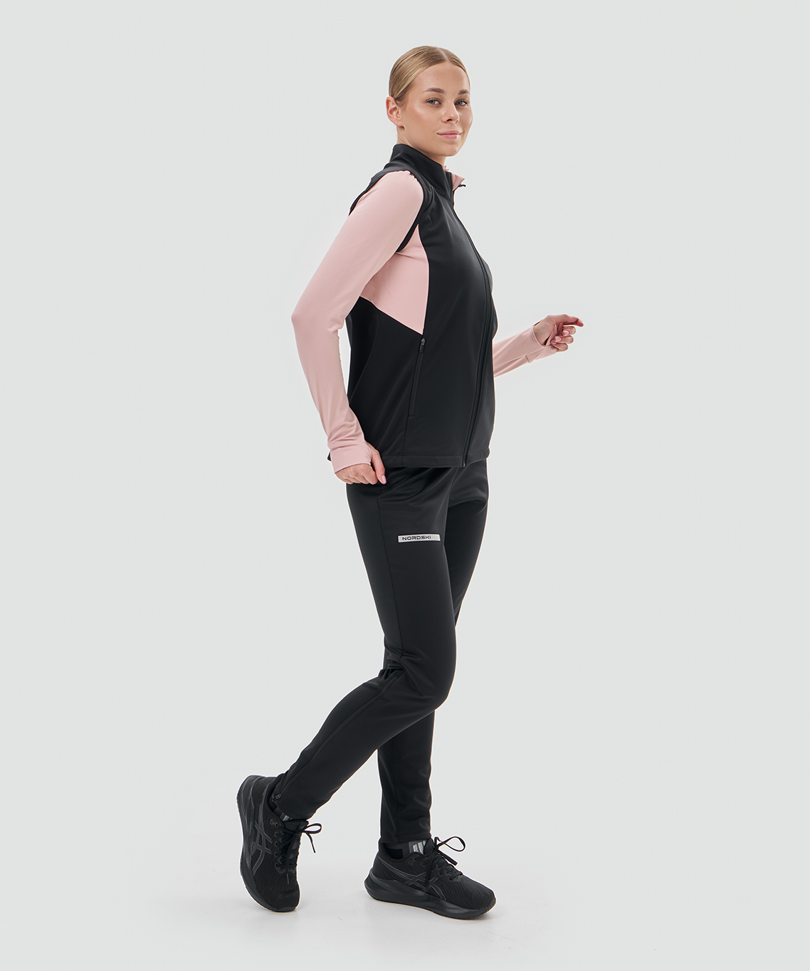 Жилет тренировочный Nordski Core Black/Soft Pink W