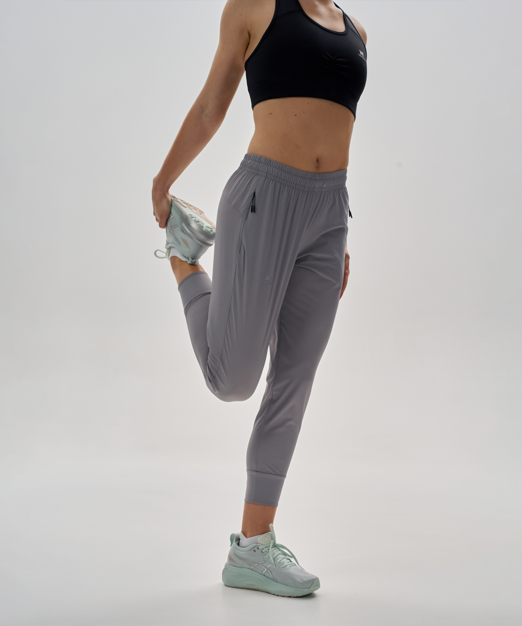 Брюки беговые Pro Light Grey W